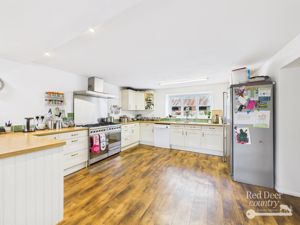 Kitchen/Dining Room- click for photo gallery